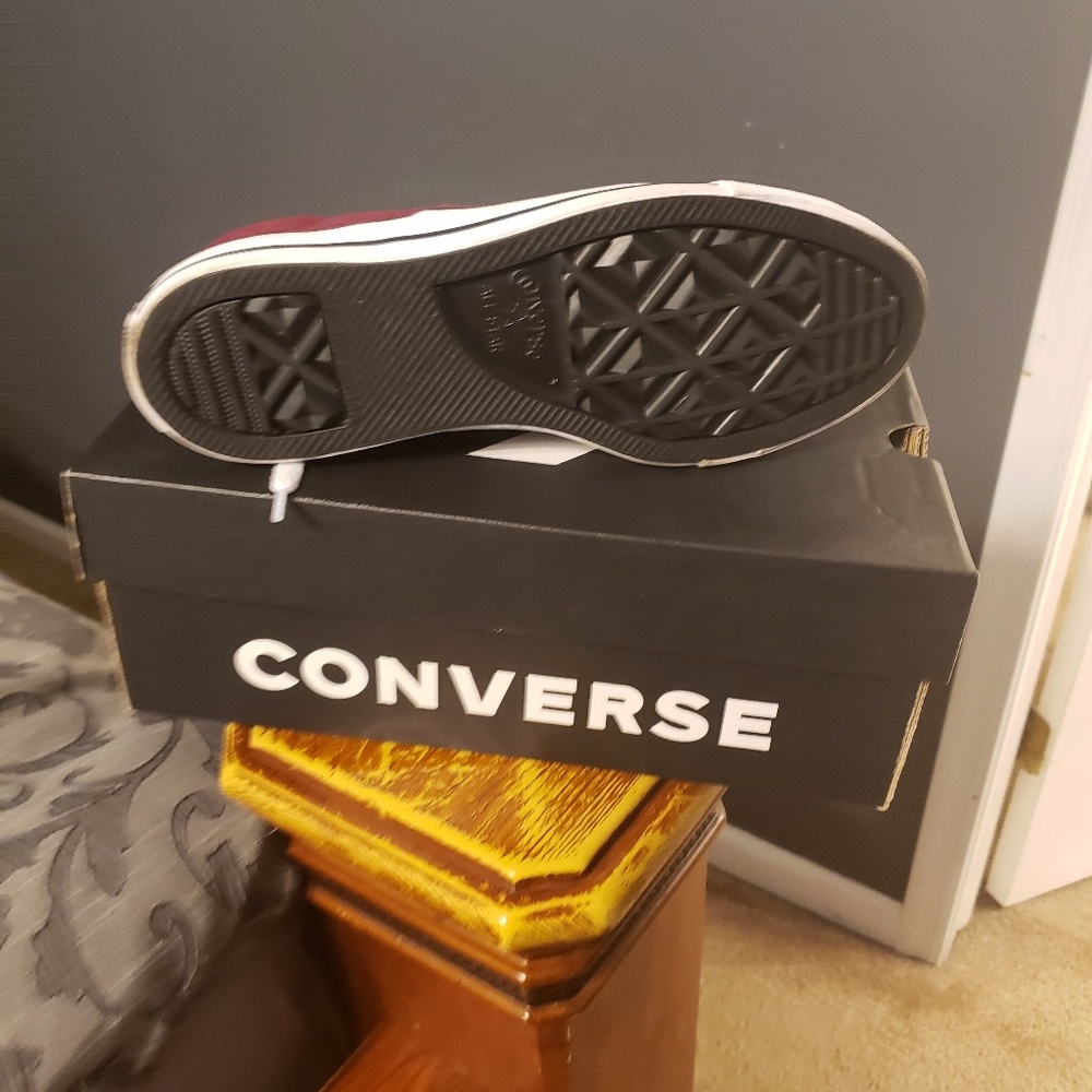 Converse - Picture 3 of 3